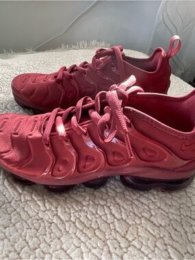 Nike Air VaporMax Plus, Cedar/Rugged Orange colorway Womens sz 10